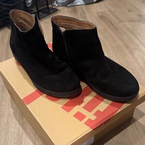 FitFlop Black Suede Ankle Boots